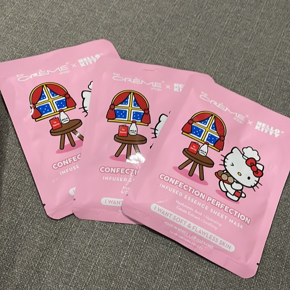 COPY - The Crème Shop x Hello Kitty Face Masks Confection Perfection infused es… - Picture 4 of 13
